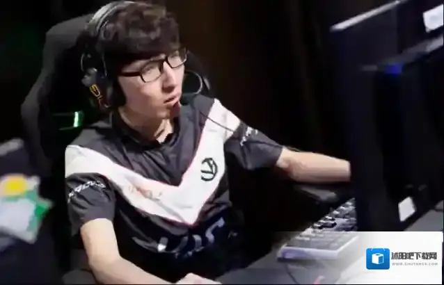 背影里的冠军中单 VG的救世主Easyhoon 传奇冠军中单选手